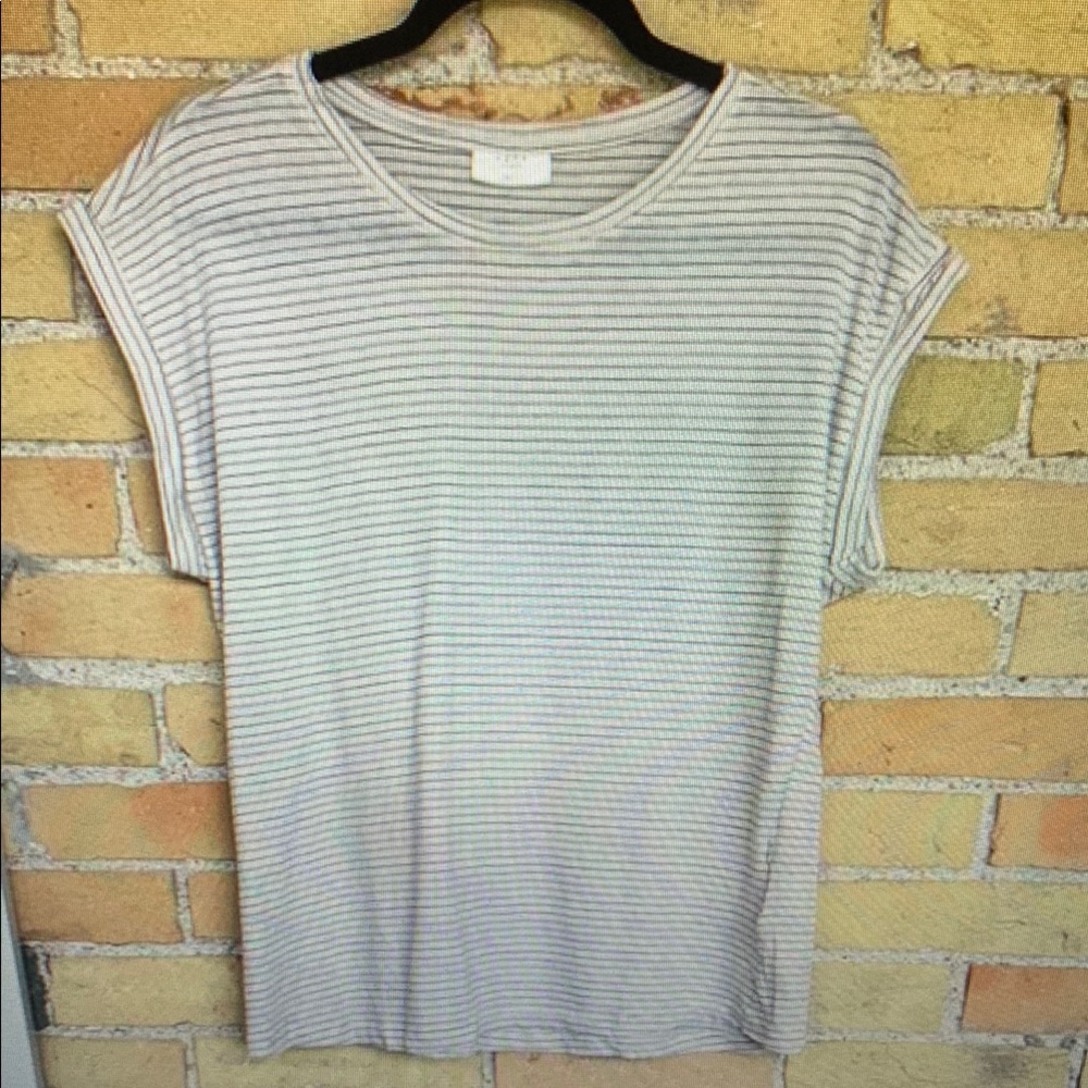 Gray Relaxed Boxy Tee with Cuffed Sleeves